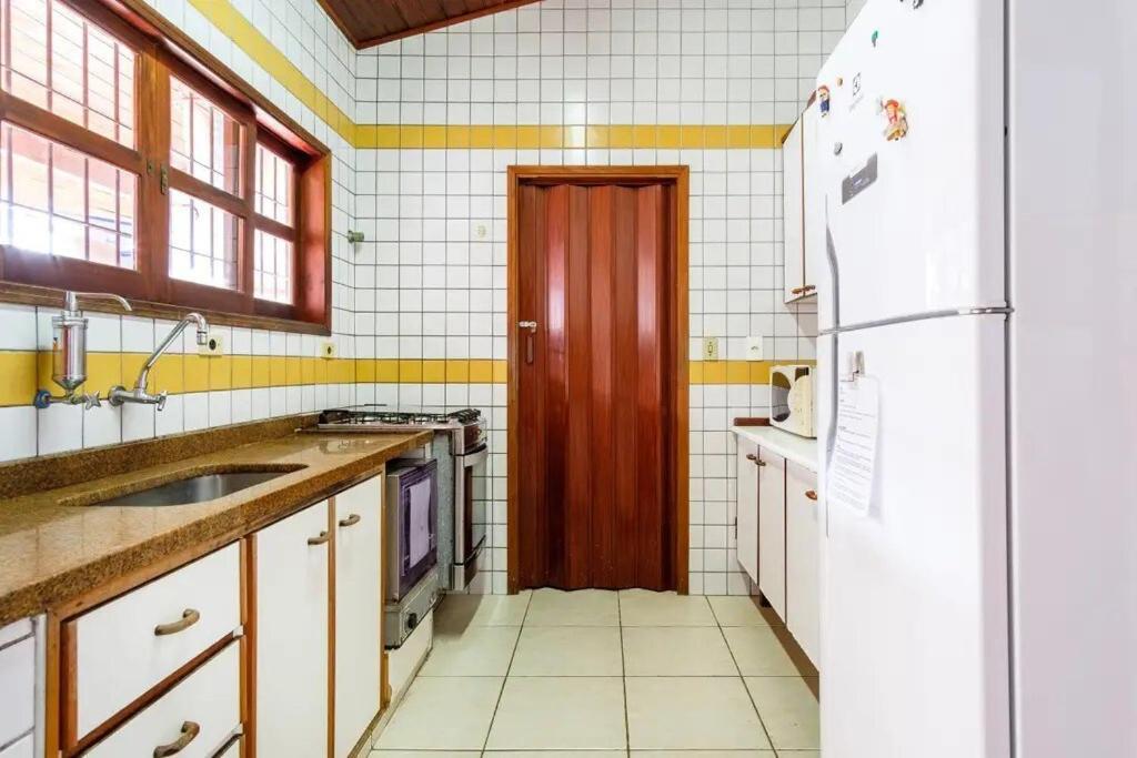 Bh4 - Bh4: Casa Com Piscina Ao Lado Da Praia Grande ウバトゥバ エクステリア 写真