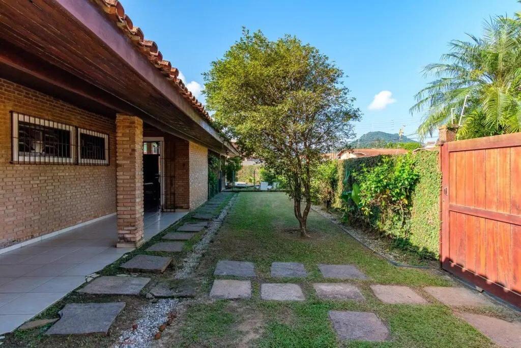 Bh4 - Bh4: Casa Com Piscina Ao Lado Da Praia Grande ウバトゥバ エクステリア 写真